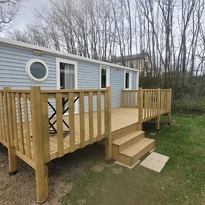 Camping Les Berges Du Cele